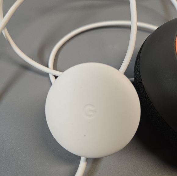 Google Home Mini - Picture 5 of 6